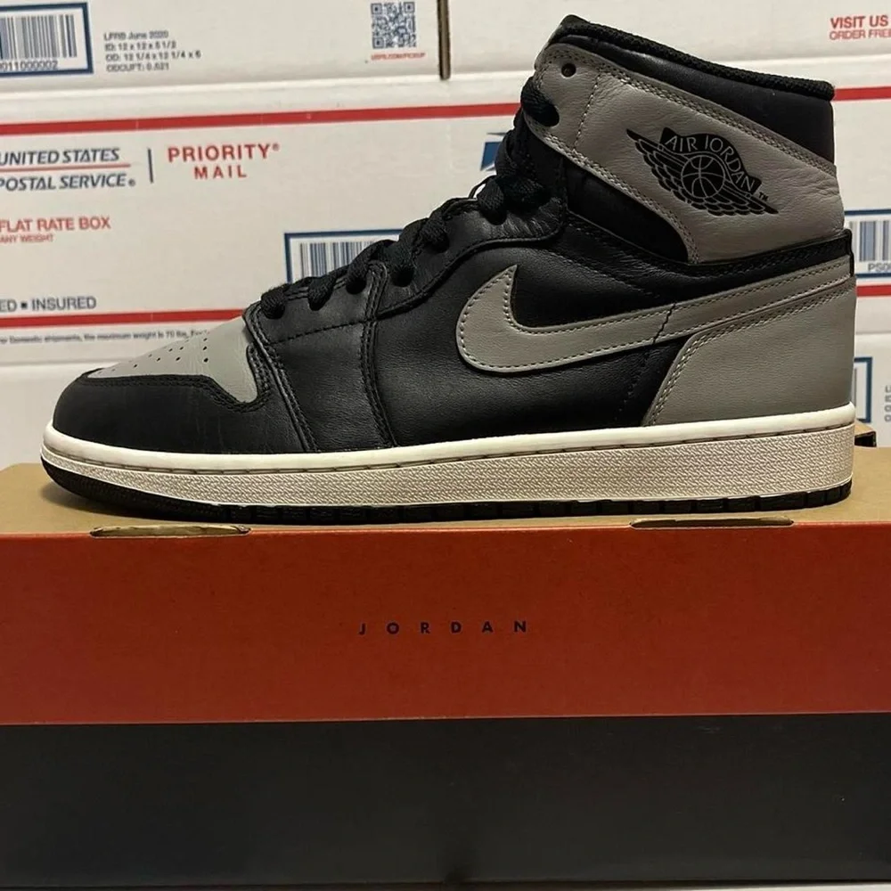 Nike Air Jordan 1 Retro High OG “Shadow” 2013 Sneaker shoes streetwear hype